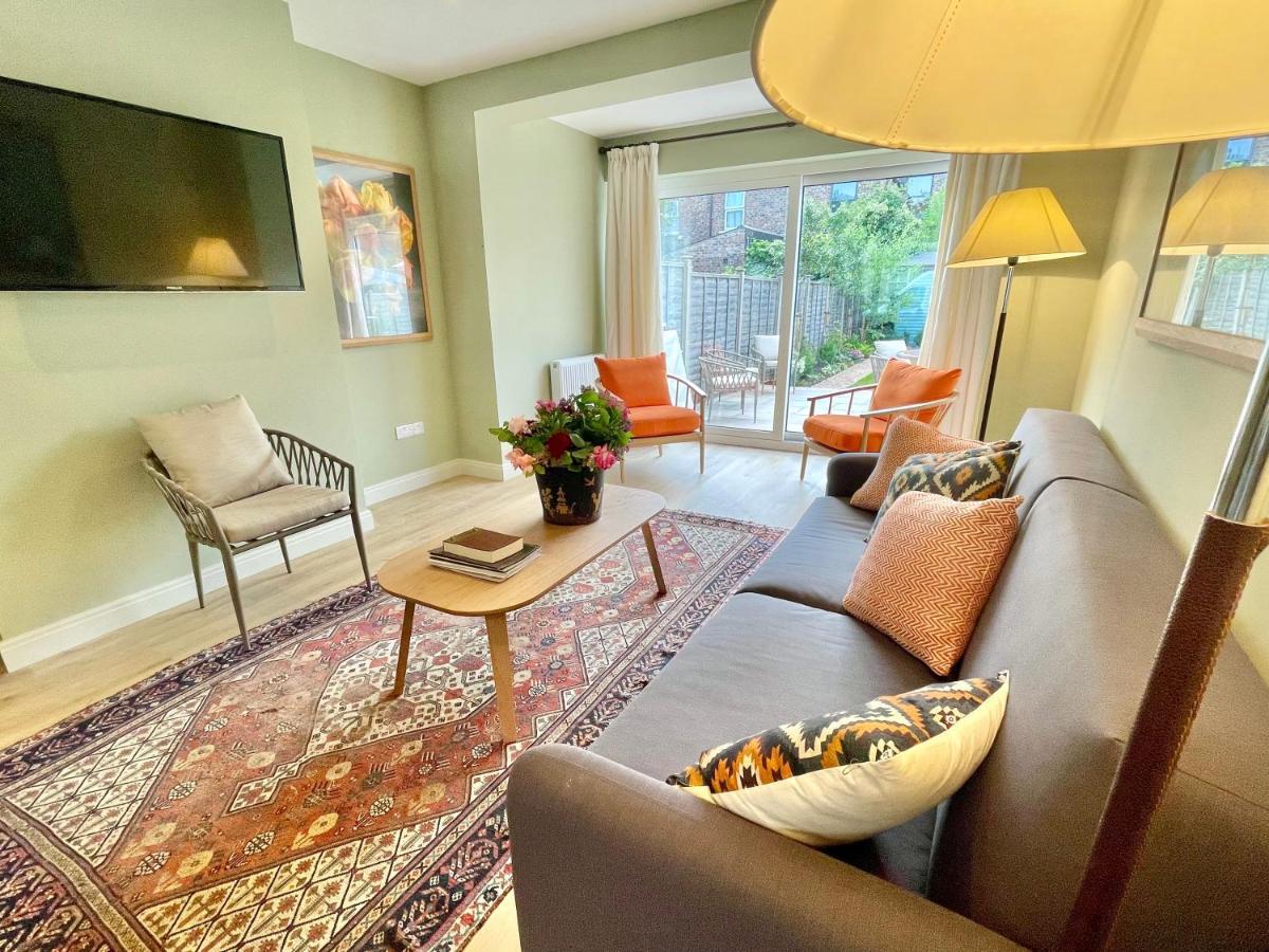 Central Townhouse With Free Off Road Parking And Garden York Exterior photo